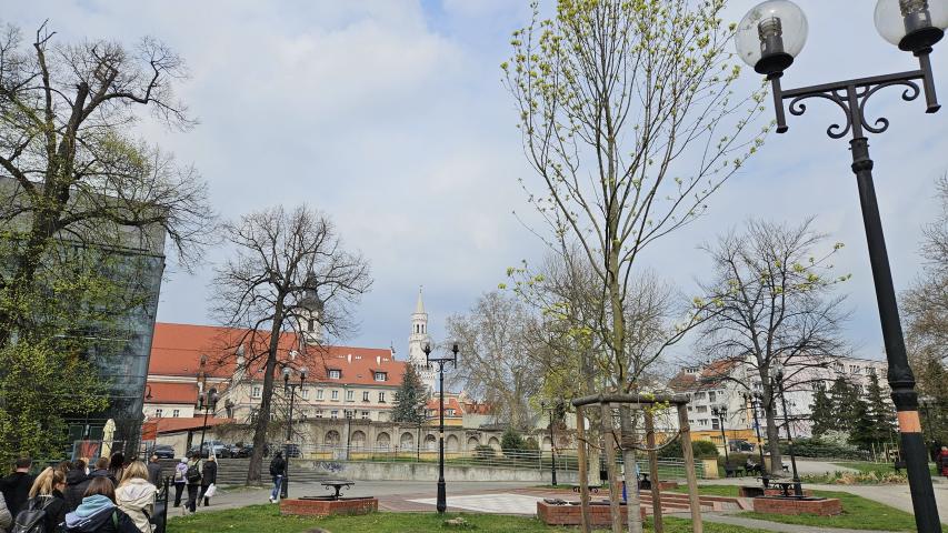 Widok na zrewitalizowną przestrzeń